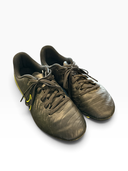 Vist Large View of Product Image Which is Used Nike Soccer Cleats Black Junior 06