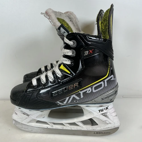 Vist Large View of Product Image Which is Used Bauer VAPOR 3X SKATES Junior Hockey Skate Junior 02