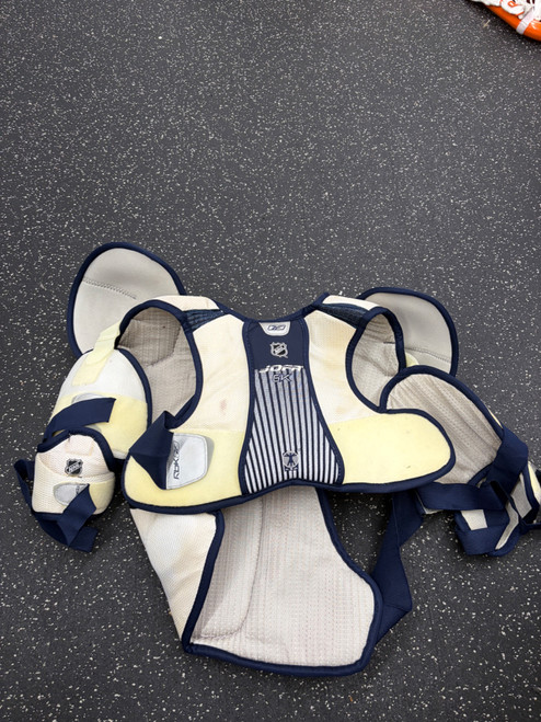 Vist Large View of Product Image Which is Used Reebok JOFA 6K Senior Shoulder Pads XL