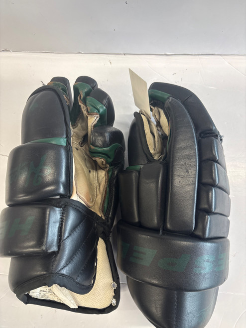 Vist Large View of Product Image Which is Used Hespeler XLITE E/P Junior Elbow Pads LG