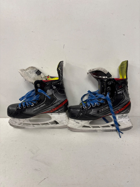 Vist Large View of Product Image Which is Used Bauer VAPOR X2.9 Intermediate Hockey Skate Intermediate 4.0
