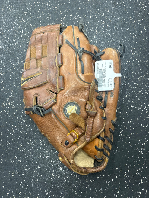 Vist Large View of Product Image Which is Used Nike SHOW TEAM 1300 BB/SB Glove RH Throw Brown 13"
