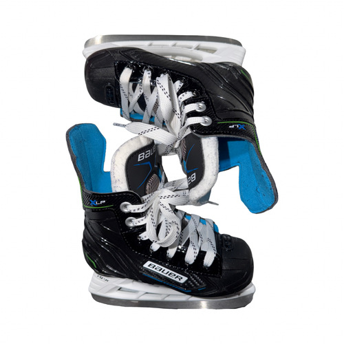Vist Large View of Product Image Which is Used Bauer XLP Youth Hockey Skate Youth 09.0