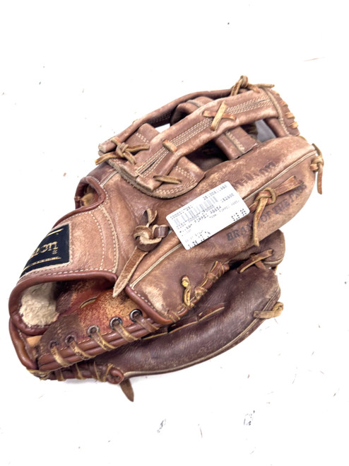 Vist Large View of Product Image Which is Used Wilson FORREC A9854 BB/SB Glove RH Throw Brown 13"