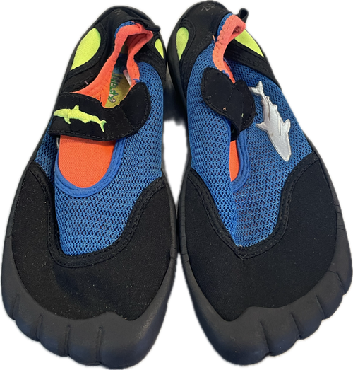 Vist Large View of Product Image Which is Used Water Shoes Y Royal Blue Junior 04