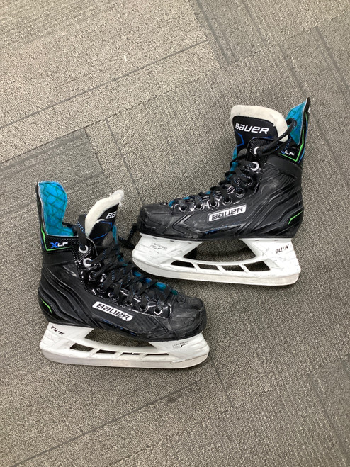 Vist Large View of Product Image Which is Used Bauer XLP Junior Hockey Skate Junior 03
