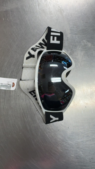 Vist Large View of Product Image Which is Used FINDWAY Snow Goggles Adult White