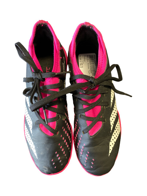 Vist Large View of Product Image Which is Used Adidas Soccer Turf Shoes Pink Junior 02.5