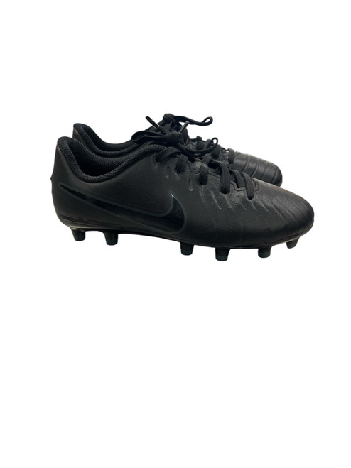 Vist Large View of Product Image Which is Used Nike Soccer Cleats Black Junior 01.5
