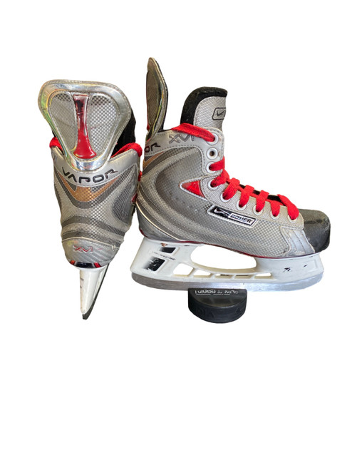 Vist Large View of Product Image Which is Used Bauer VAPOR XVI Junior Hockey Skate Junior 02