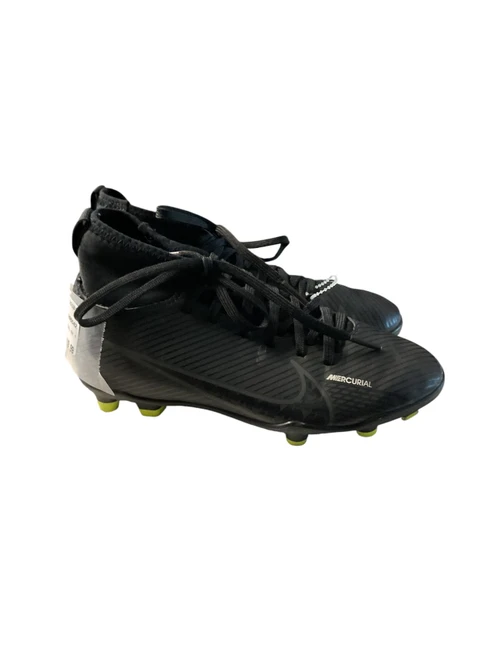Vist Large View of Product Image Which is Used Nike MERCURIAL SZ 1 Soccer Cleats Black Junior 01