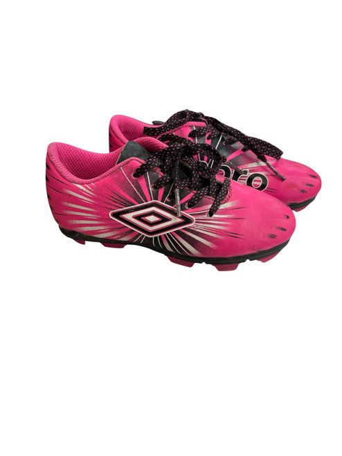 Vist Large View of Product Image Which is Used Umbro Soccer Cleats Black And Pink Youth 10.0