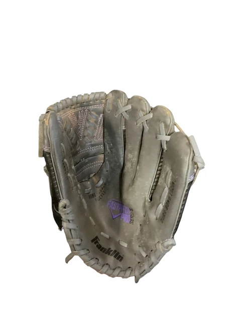 Vist Large View of Product Image Which is Used Franklin FASTPITCH PRO BB/SB Glove RH Throw Black 11"