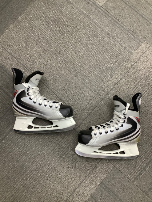 Vist Large View of Product Image Which is Used Bauer VAPOR IX Junior Hockey Skate Junior 04