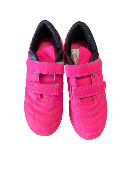 Vist Large View of Product Image Which is Used Soccer Turf Shoes Pink Junior 03