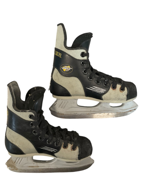 Vist Large View of Product Image Which is Used Bauer VAPOR Junior Hockey Skate Junior 01