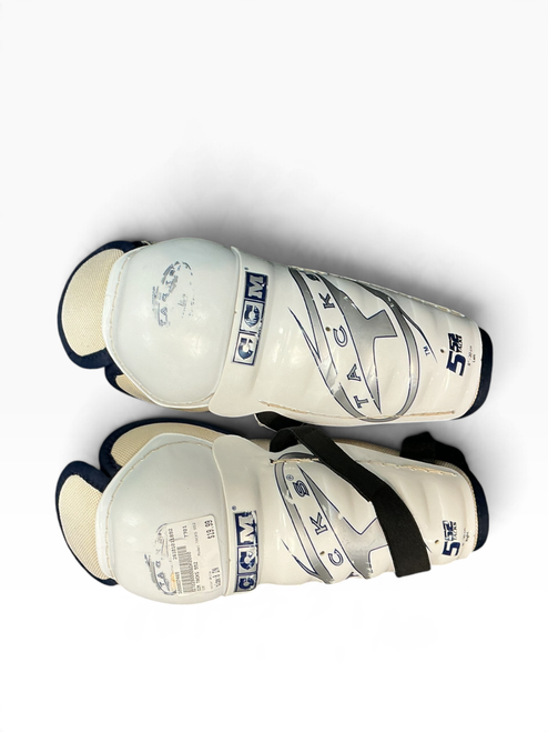Vist Large View of Product Image Which is Used CCM TACKS 552 Junior Shin Guards White 8"