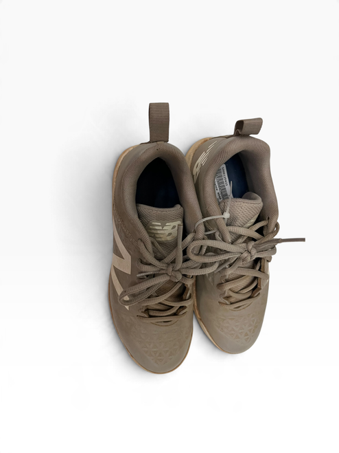 Vist Large View of Product Image Which is Used New Balance 4040 TURF BB/SB Cleats White Junior 02