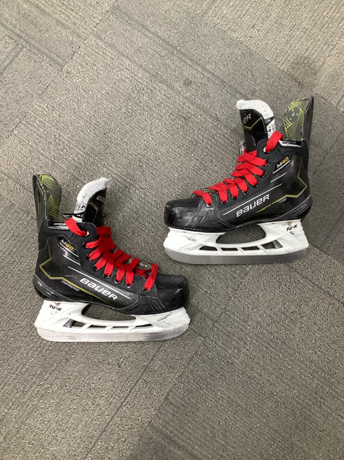 Vist Large View of Product Image Which is Used Bauer M40 Intermediate Hockey Skate Intermediate 4.5