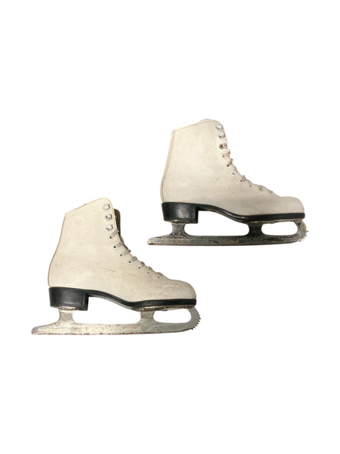Vist Large View of Product Image Which is Used CCM FS Girls Figure Skate White Junior 02