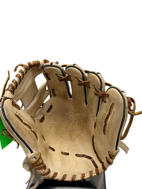 Vist Large View of Product Image Which is Used Mizuno FINCH Youth Softball Batting Gloves Purple/Blue SM
