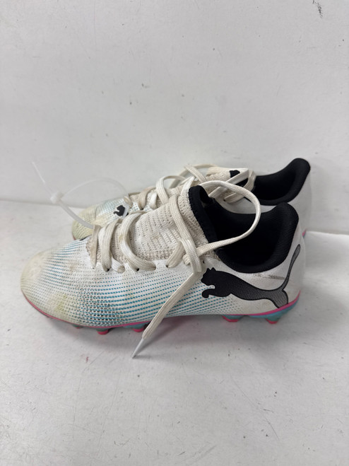 Vist Large View of Product Image Which is Used Puma Soccer Cleats White Junior 01