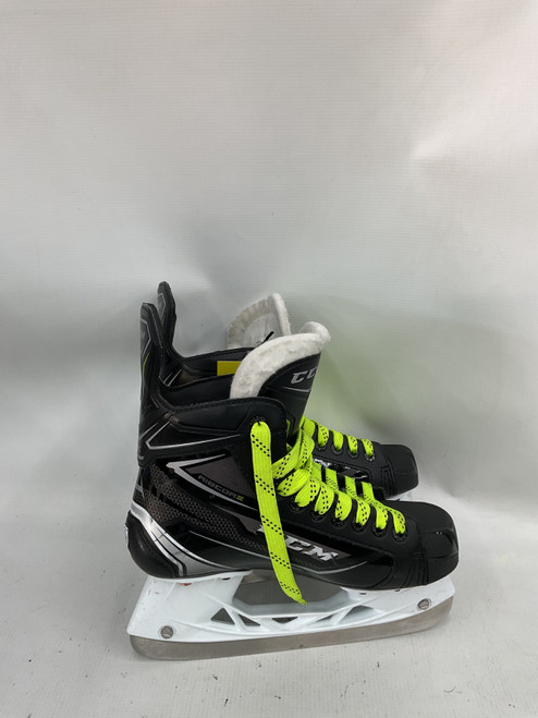 Vist Large View of Product Image Which is Used CCM 74K Junior Hockey Skate Junior 04.5