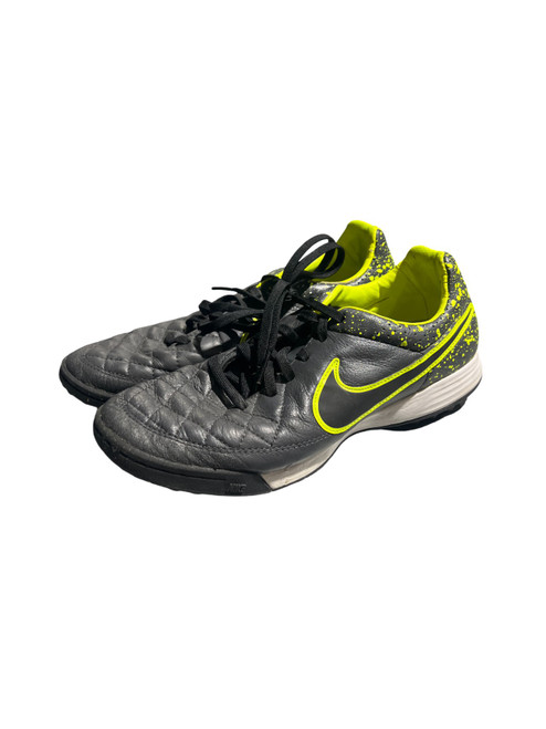 Vist Large View of Product Image Which is Used Nike Soccer Indoor Shoes Grey Senior 8