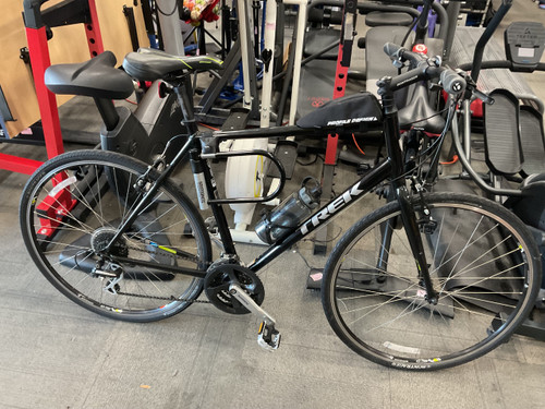 Vist Large View of Product Image Which is Used Trek 7.2 FX 2015 MODEL Hybrid/City Bike Mens Black 56-58cm - LG Frame