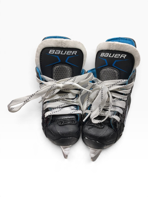 Vist Large View of Product Image Which is Used Bauer XLP Youth Hockey Skate Youth 06.0
