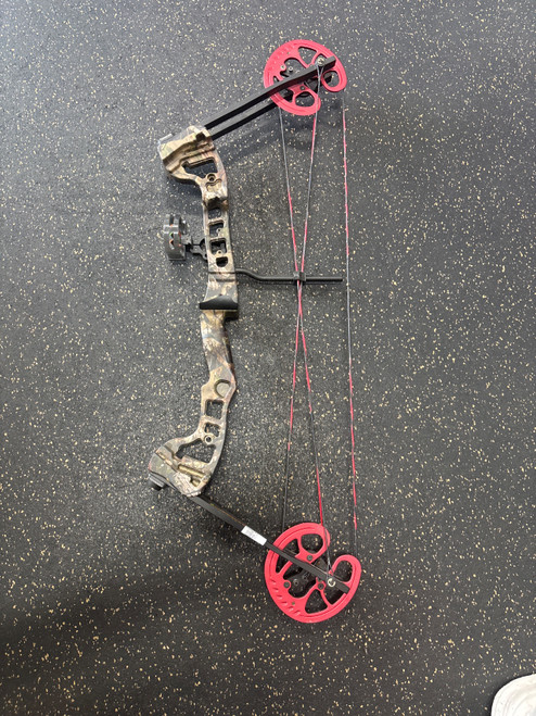 Vist Large View of Product Image Which is Used BARNETT VORTEX HUNTER W/ARROOWS Youth Bow