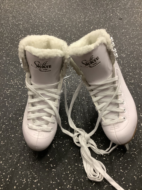 Vist Large View of Product Image Which is Used Jackson SOFT SKATE 380 WomensFigure Skate White Senior 5