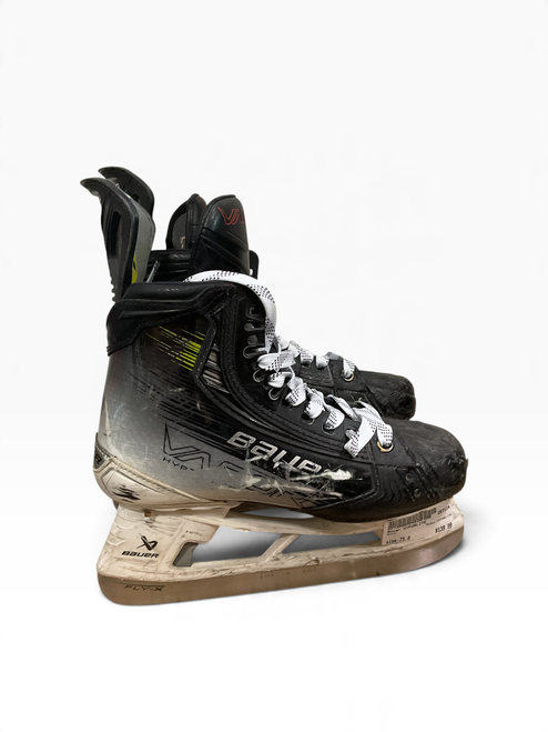 Vist Large View of Product Image Which is Used Bauer HYP2RLITE Intermediate Hockey Skate Intermediate 5.0