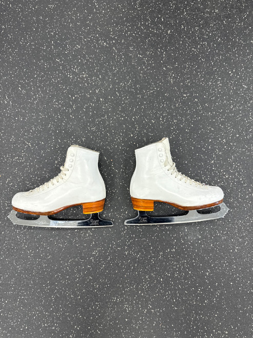 Vist Large View of Product Image Which is Used Riedell JOHN WILSON CORONATION ACE Girls Figure Skate White Junior 04