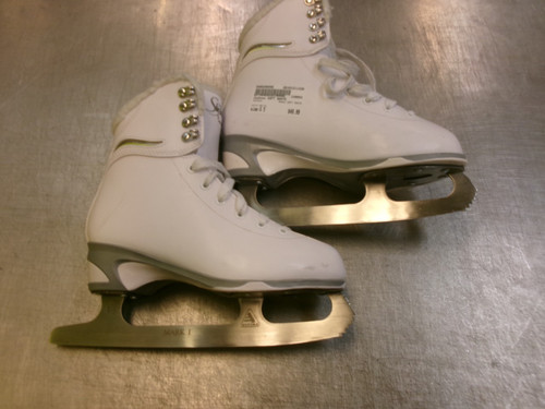 Vist Large View of Product Image Which is Used Jackson SOFT SKATE WomensFigure Skate White Senior 5