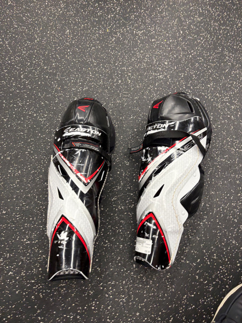Vist Large View of Product Image Which is Used Easton SYNERGY 80 Senior Shin Guards Black 16"