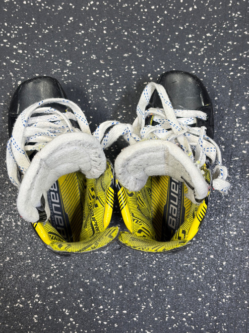 Vist Large View of Product Image Which is Used Bauer SUPREME M4 Junior Hockey Skate Junior 02