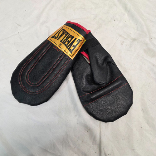 Vist Large View of Product Image Which is Used Everlast Heavy Bag Gloves Black LG