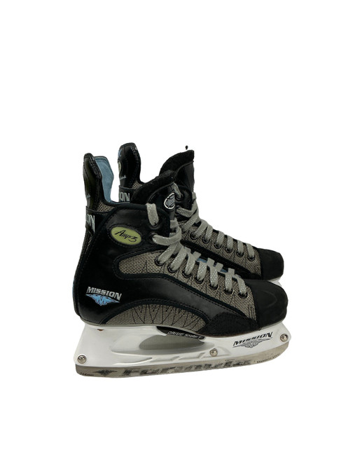 Vist Large View of Product Image Which is Used Mission BETTY AMP 3 WOMENS Senior Hockey Skate Senior 9