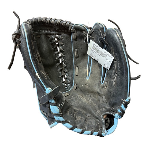 Vist Large View of Product Image Which is Used Wilson FLASH RH Throw Fastpitch Gloves Black 11 1/2"