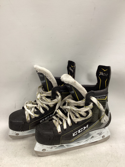 Vist Large View of Product Image Which is Used CCM TACKS CLASSIC Junior Hockey Skate Junior 05