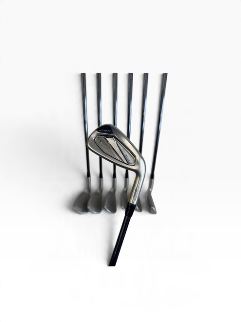 Vist Large View of Product Image Which is Used Mizuno JPX 925 HOT METAL Mens Iron Set RH 6I-SW