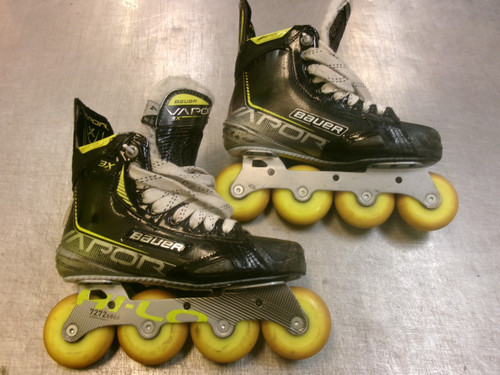 Vist Large View of Product Image Which is Used Bauer VAPOR 3X Senior Aggressive Skates Black Senior 4