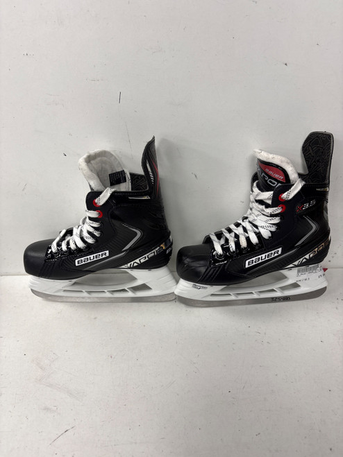 Vist Large View of Product Image Which is Used Bauer VAPOR X3.5 Junior Hockey Skate Junior 03.5