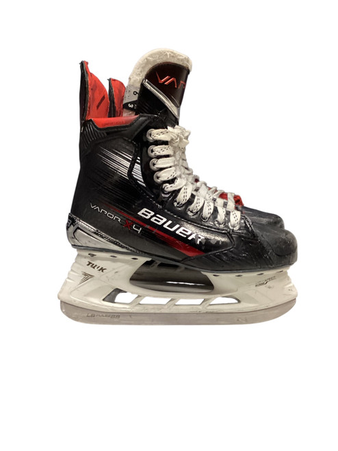 Vist Large View of Product Image Which is Used Bauer VAPOR X4 Intermediate Hockey Skate Intermediate 6.0