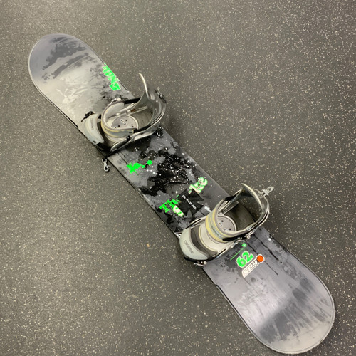 Vist Large View of Product Image Which is Used Nidecker THE SMOKE Mens Board/Bindings Green 162 cm