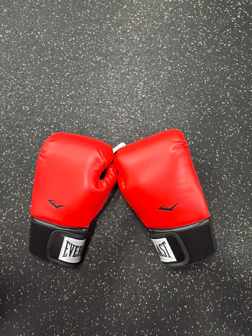 Vist Large View of Product Image Which is Used Everlast Boxing Gloves Red Senior