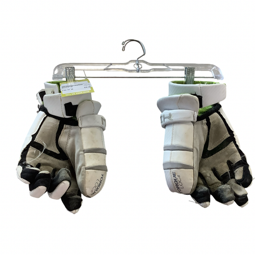 Vist Large View of Product Image Which is Used Maverik M5 Lacrosse Gloves Mens White 13"