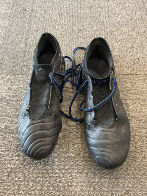 Vist Large View of Product Image Which is Used Nike TIEMPO CLEATS Soccer Cleats Black Senior 7.5