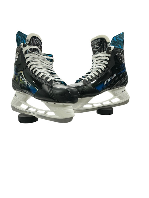 Vist Large View of Product Image Which is Used Bauer X Senior Hockey Skate Senior 9